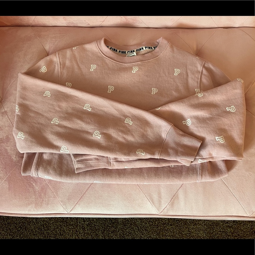 PINK Sweatshirt Sz S - Picture 1 of 2